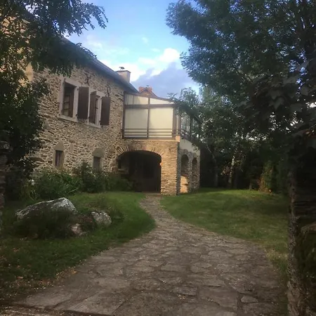 A La Campagne Quins